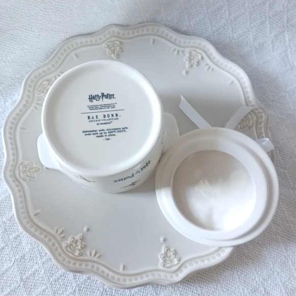 Rae Dunn × Harry Potter Wizarding World Chocolate Frog Bake Dish - Picture 7 of 15